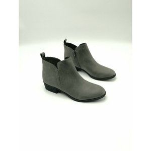 Sun + Stone Cadee Gray Ankle Boots Side Zip Booties Women’s Size 8.5M NIB